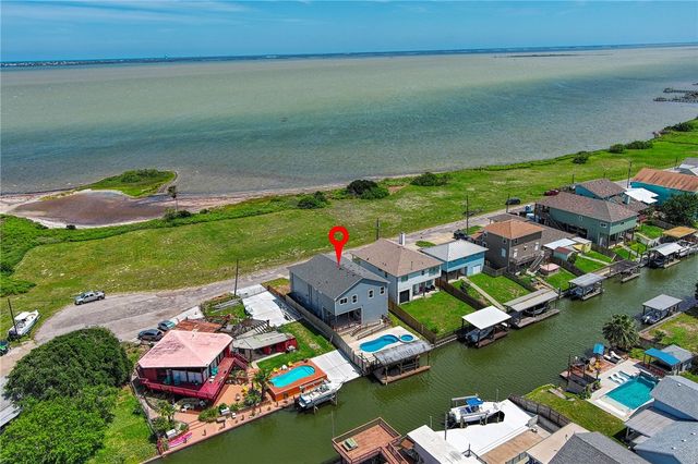 3322 Maui Dr, Corpus Christi, TX 78418