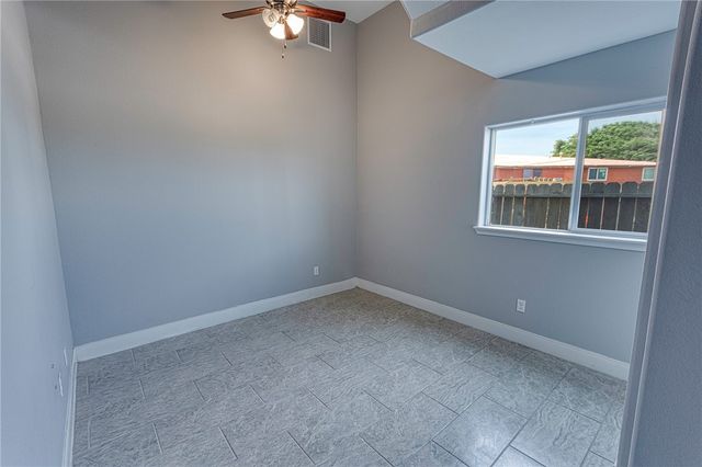 3322 Maui Dr, Corpus Christi, TX 78418