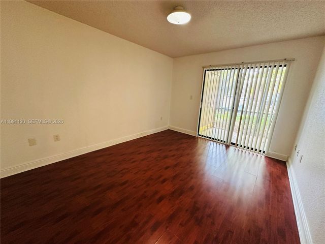 15689 SW 106th Ln 701, Miami, FL 33196