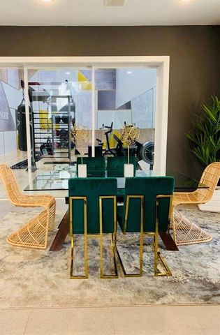 15689 SW 106th Ln 701, Miami, FL 33196