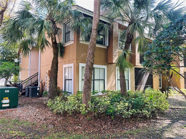 15689 SW 106th Ln 701, Miami, FL 33196