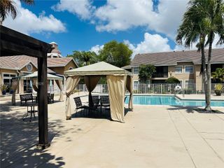 15689 SW 106th Ln 701, Miami, FL 33196