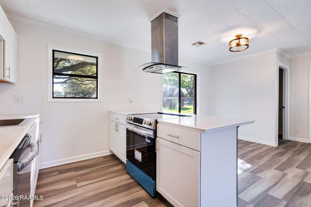 114 Latin Drive, Lafayette, LA 70507