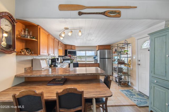 7701 E Yacht Drive, Oak Island, NC 28465