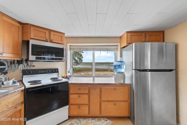 7701 E Yacht Drive, Oak Island, NC 28465