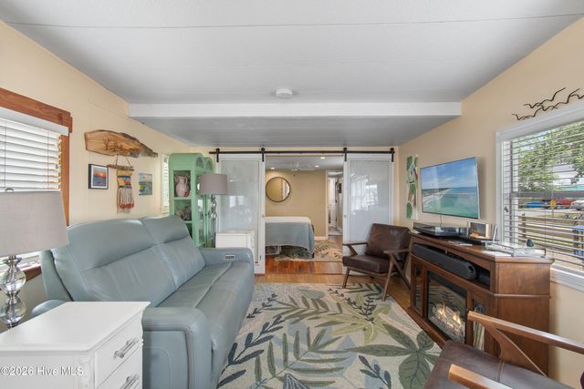 7701 E Yacht Drive, Oak Island, NC 28465