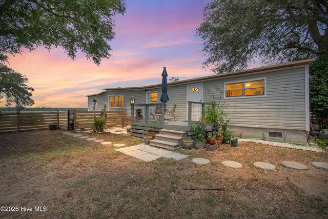 7701 E Yacht Drive, Oak Island, NC 28465