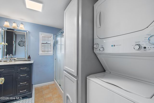 7701 E Yacht Drive, Oak Island, NC 28465