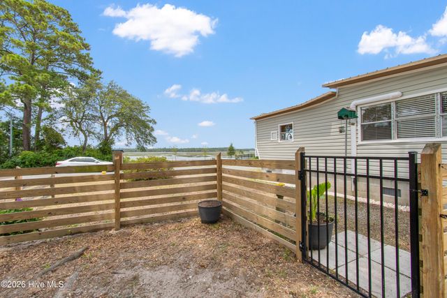 7701 E Yacht Drive, Oak Island, NC 28465