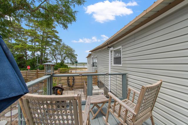 7701 E Yacht Drive, Oak Island, NC 28465