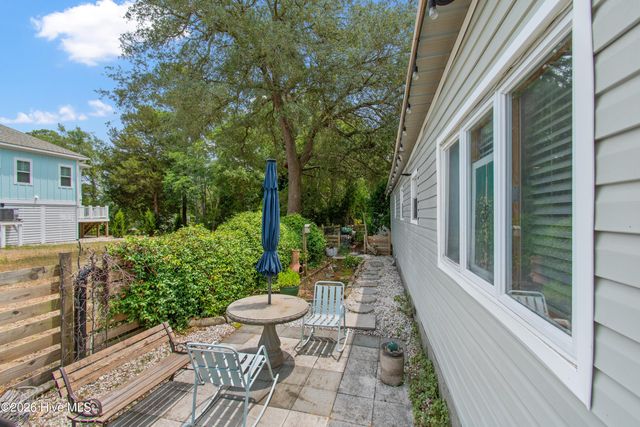 7701 E Yacht Drive, Oak Island, NC 28465