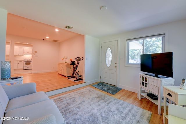1 C Dove Street, Manchester, NJ 08759