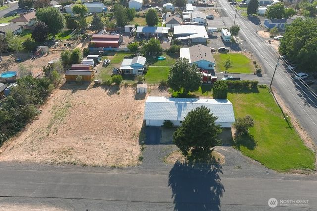 4126 NE Fairview Place, Moses Lake, WA 98837