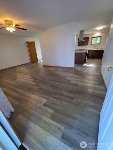4126 NE Fairview Place, Moses Lake, WA 98837