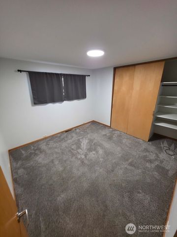 4126 NE Fairview Place, Moses Lake, WA 98837