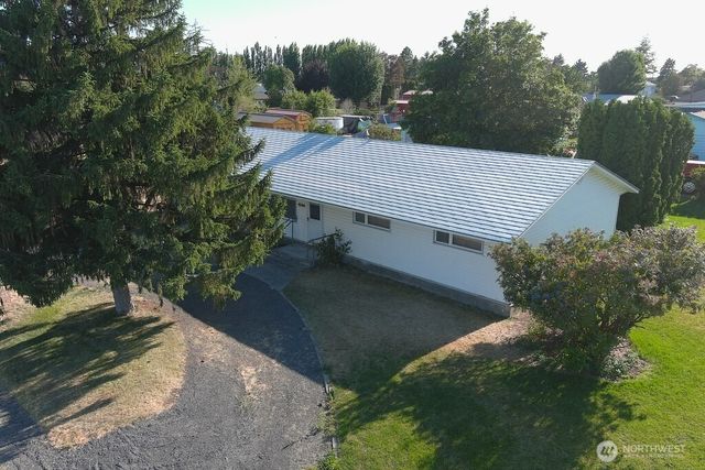 4126 NE Fairview Place, Moses Lake, WA 98837