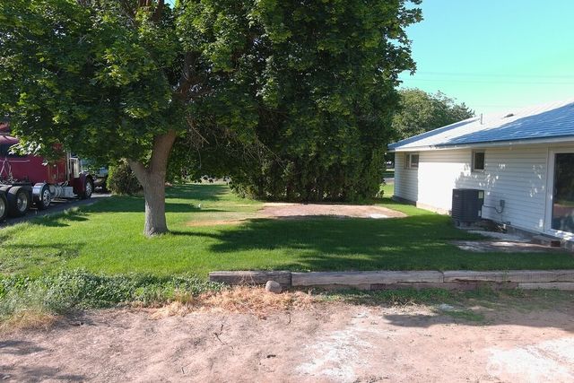 4126 NE Fairview Place, Moses Lake, WA 98837