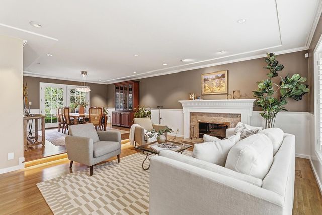 1749 Haggin Grove Way, Carmichael, CA 95608