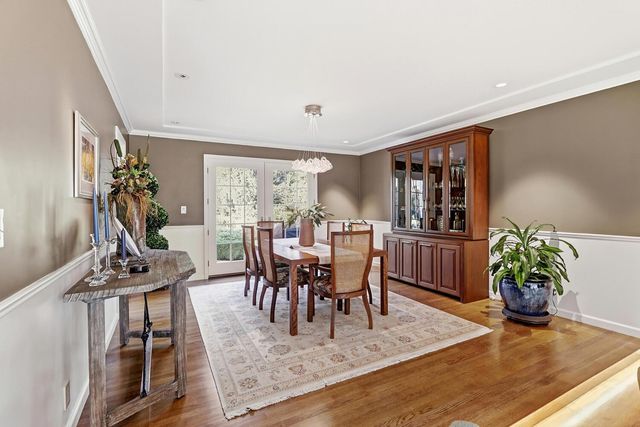 1749 Haggin Grove Way, Carmichael, CA 95608