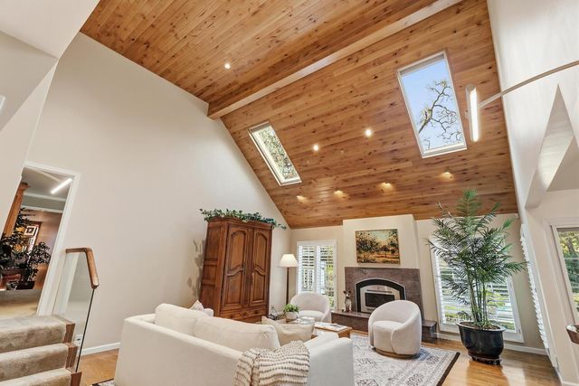 1749 Haggin Grove Way, Carmichael, CA 95608