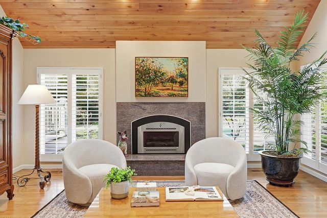 1749 Haggin Grove Way, Carmichael, CA 95608