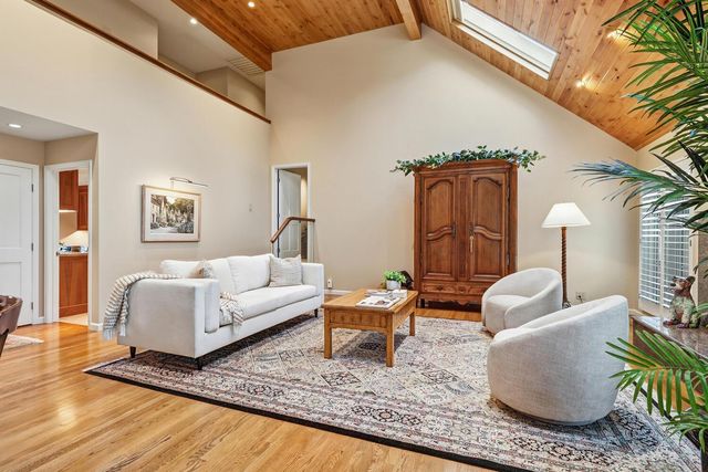 1749 Haggin Grove Way, Carmichael, CA 95608