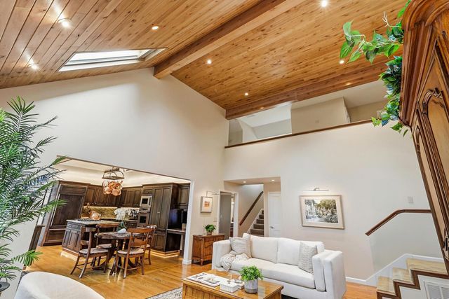 1749 Haggin Grove Way, Carmichael, CA 95608