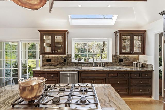 1749 Haggin Grove Way, Carmichael, CA 95608