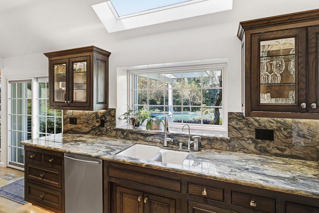 1749 Haggin Grove Way, Carmichael, CA 95608