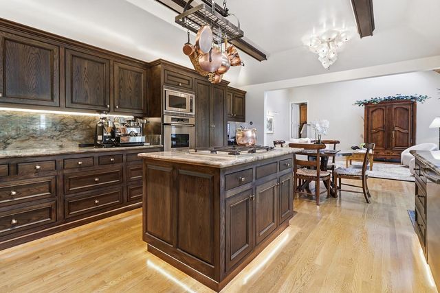 1749 Haggin Grove Way, Carmichael, CA 95608