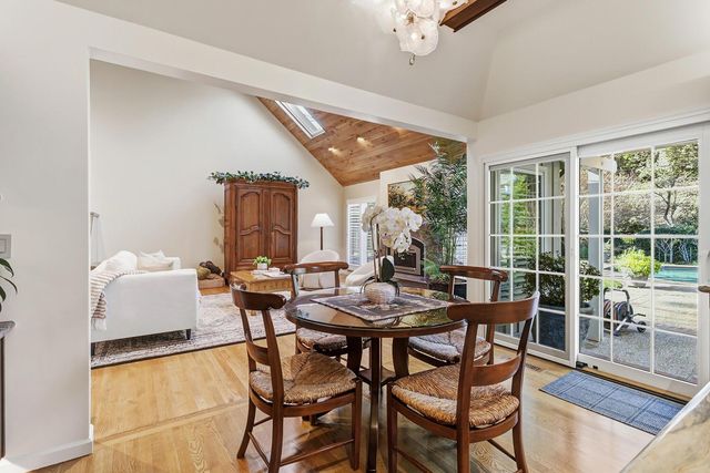 1749 Haggin Grove Way, Carmichael, CA 95608