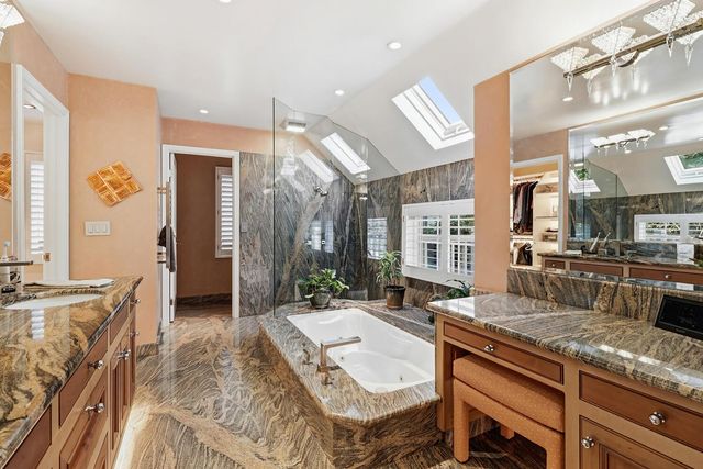 1749 Haggin Grove Way, Carmichael, CA 95608