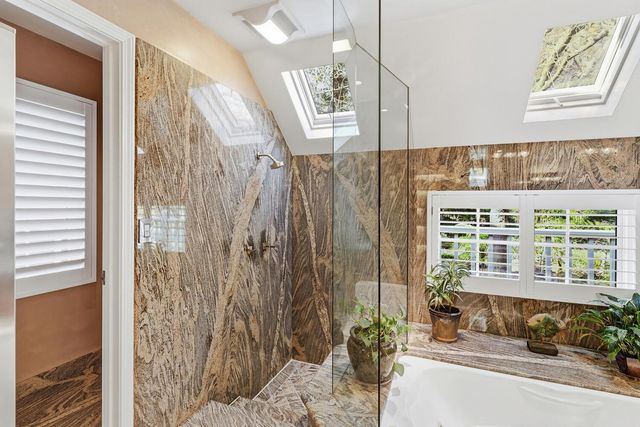 1749 Haggin Grove Way, Carmichael, CA 95608