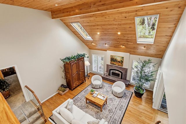 1749 Haggin Grove Way, Carmichael, CA 95608