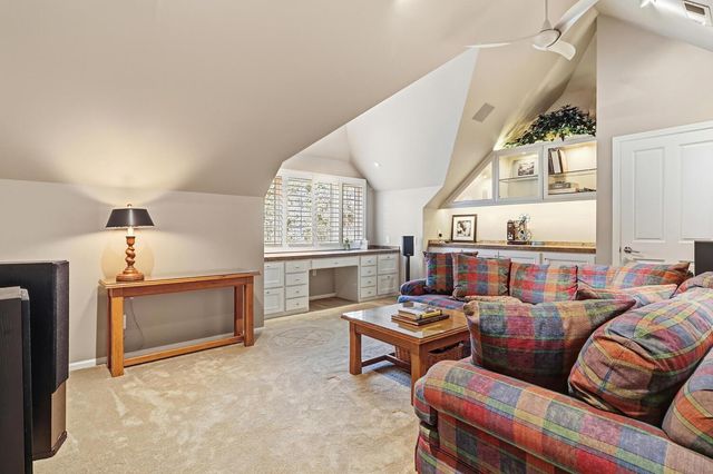 1749 Haggin Grove Way, Carmichael, CA 95608