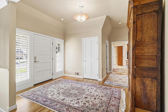 1749 Haggin Grove Way, Carmichael, CA 95608