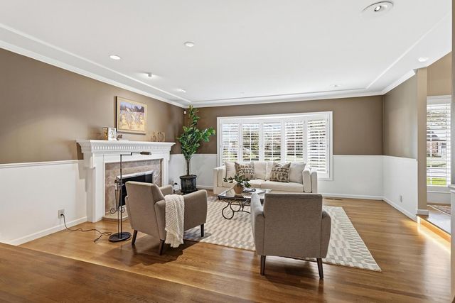 1749 Haggin Grove Way, Carmichael, CA 95608