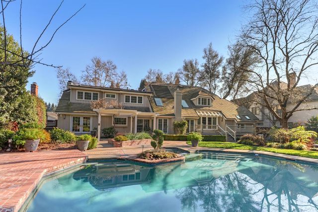 1749 Haggin Grove Way, Carmichael, CA 95608