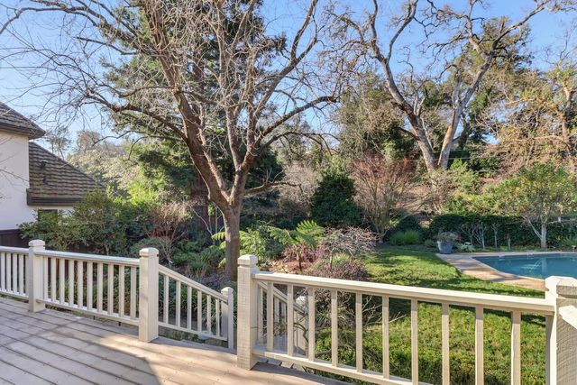 1749 Haggin Grove Way, Carmichael, CA 95608