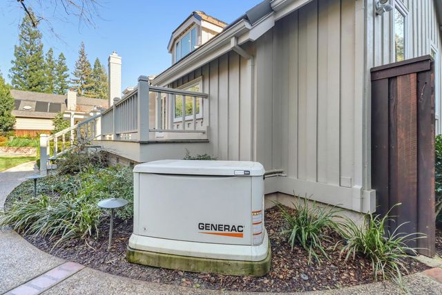 1749 Haggin Grove Way, Carmichael, CA 95608