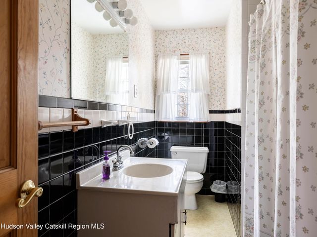 252 Route 199, Red Hook, NY 12571