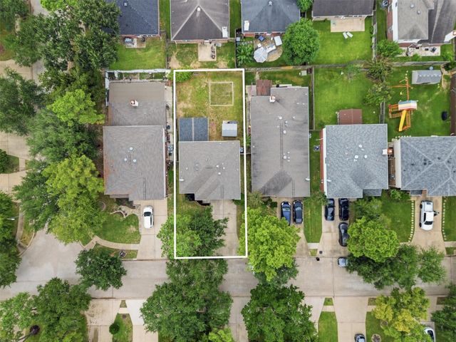 17311 Shadow Ledge Drive, Houston, TX 77095