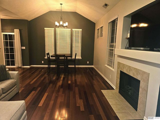 14102 Tregaron Ridge Avenue, Bellevue, NE 68123