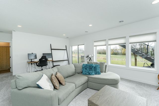 1870 Hadley Hills Drive NE, Rochester, MN 55906