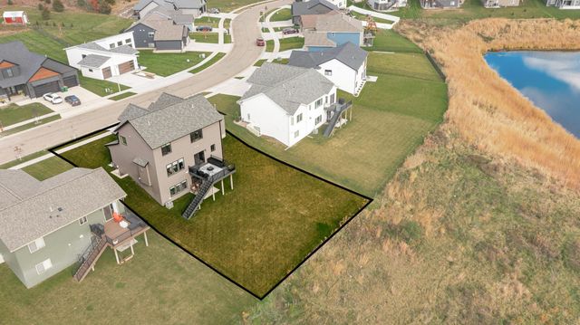 1870 Hadley Hills Drive NE, Rochester, MN 55906