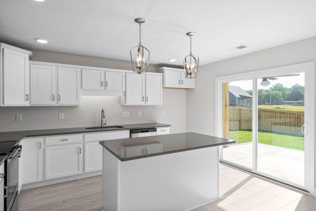 2673 Brewster Dr, Clarksville, TN 37042