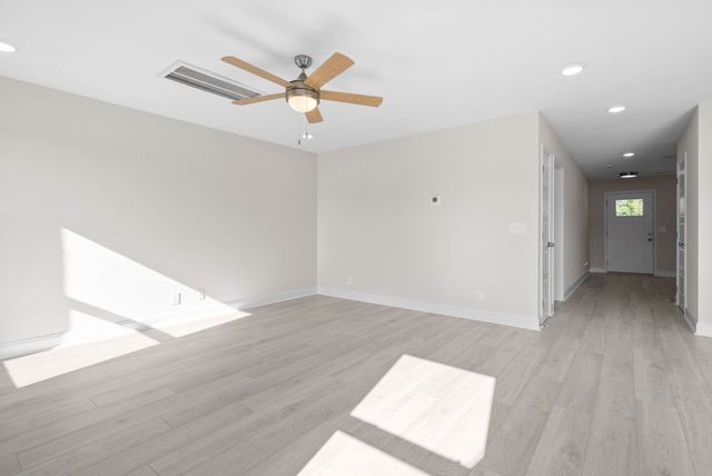 2673 Brewster Dr, Clarksville, TN 37042