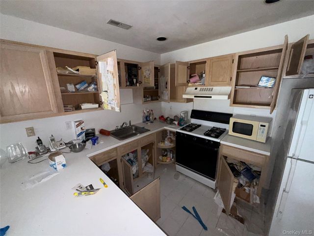 32 Quail Court, Manorville, NY 11949