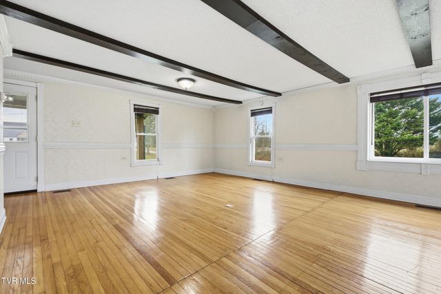 355 Jay Fanning Road, Afton, TN 37616