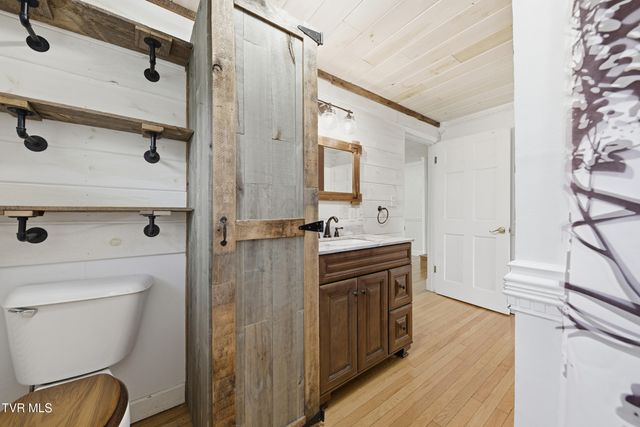 355 Jay Fanning Road, Afton, TN 37616